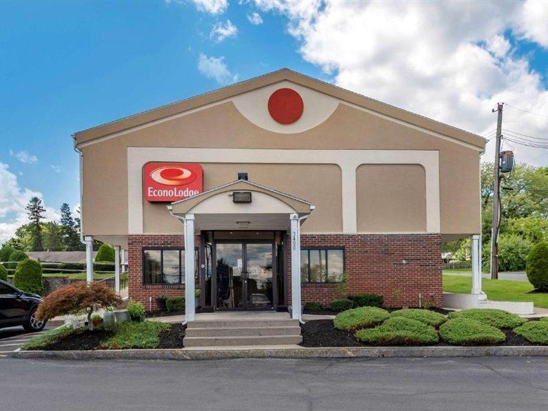Econo Lodge Dewitt I-90 Eksteriør billede