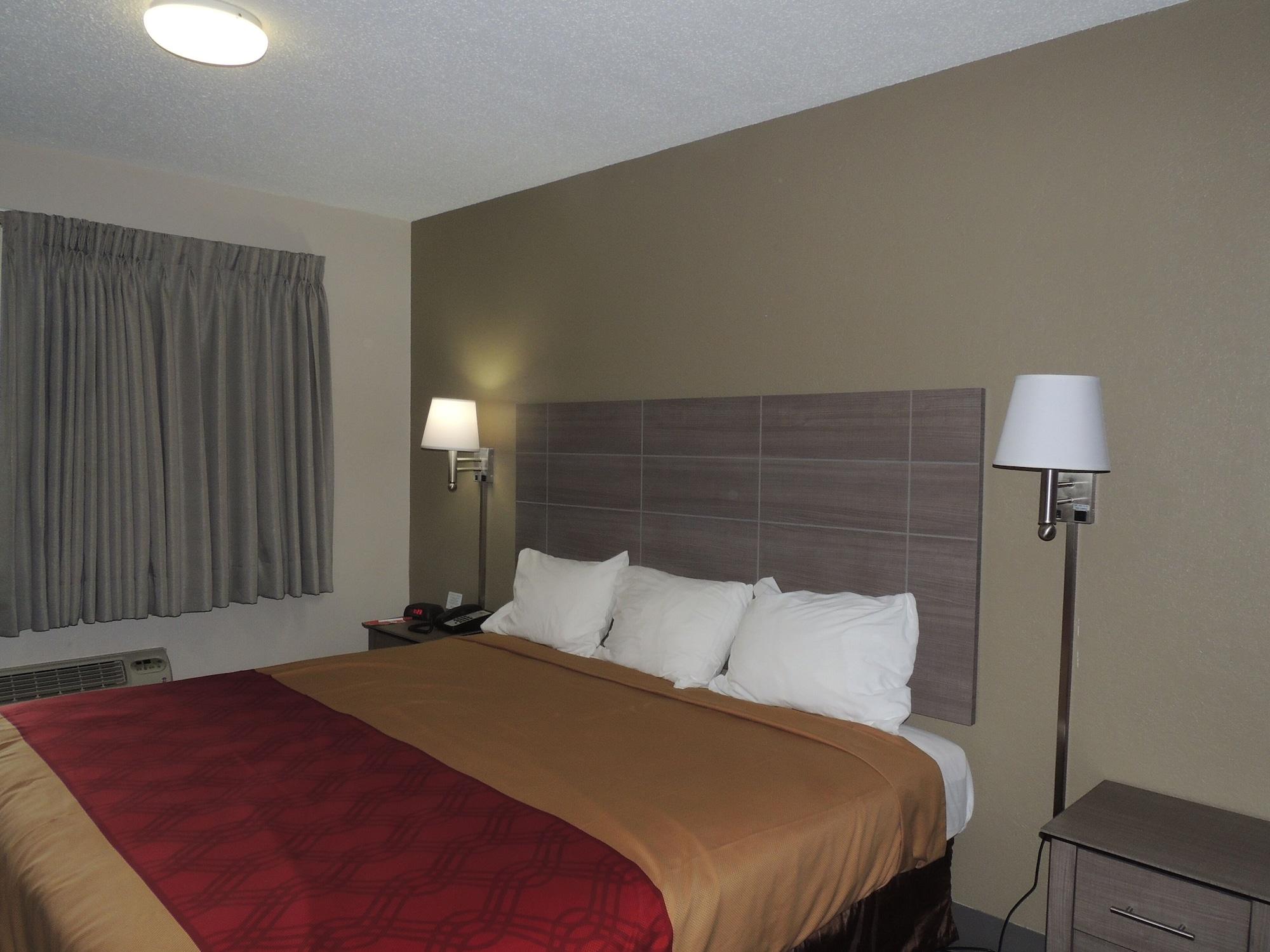 Econo Lodge Dewitt I-90 Eksteriør billede
