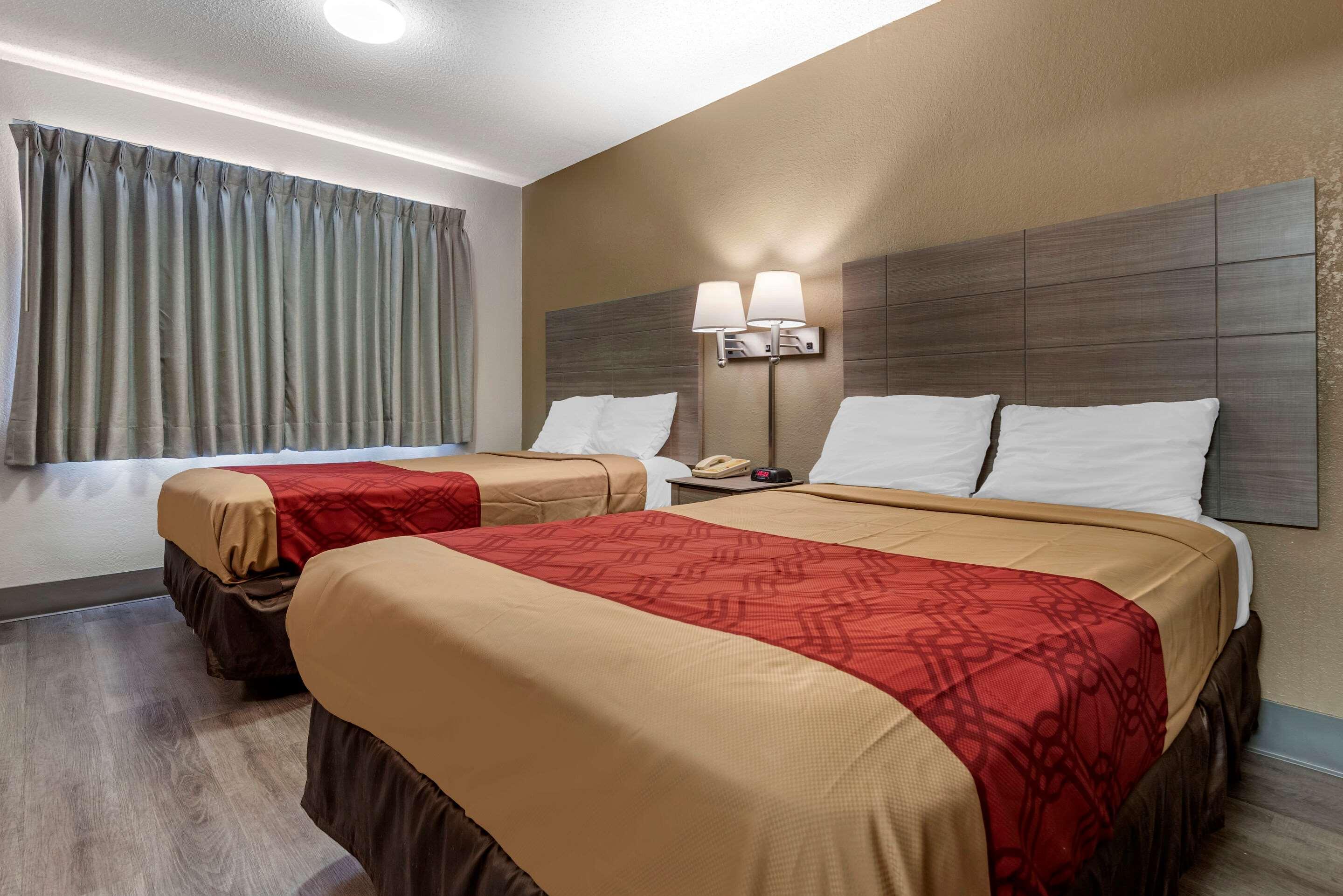 Econo Lodge Dewitt I-90 Eksteriør billede