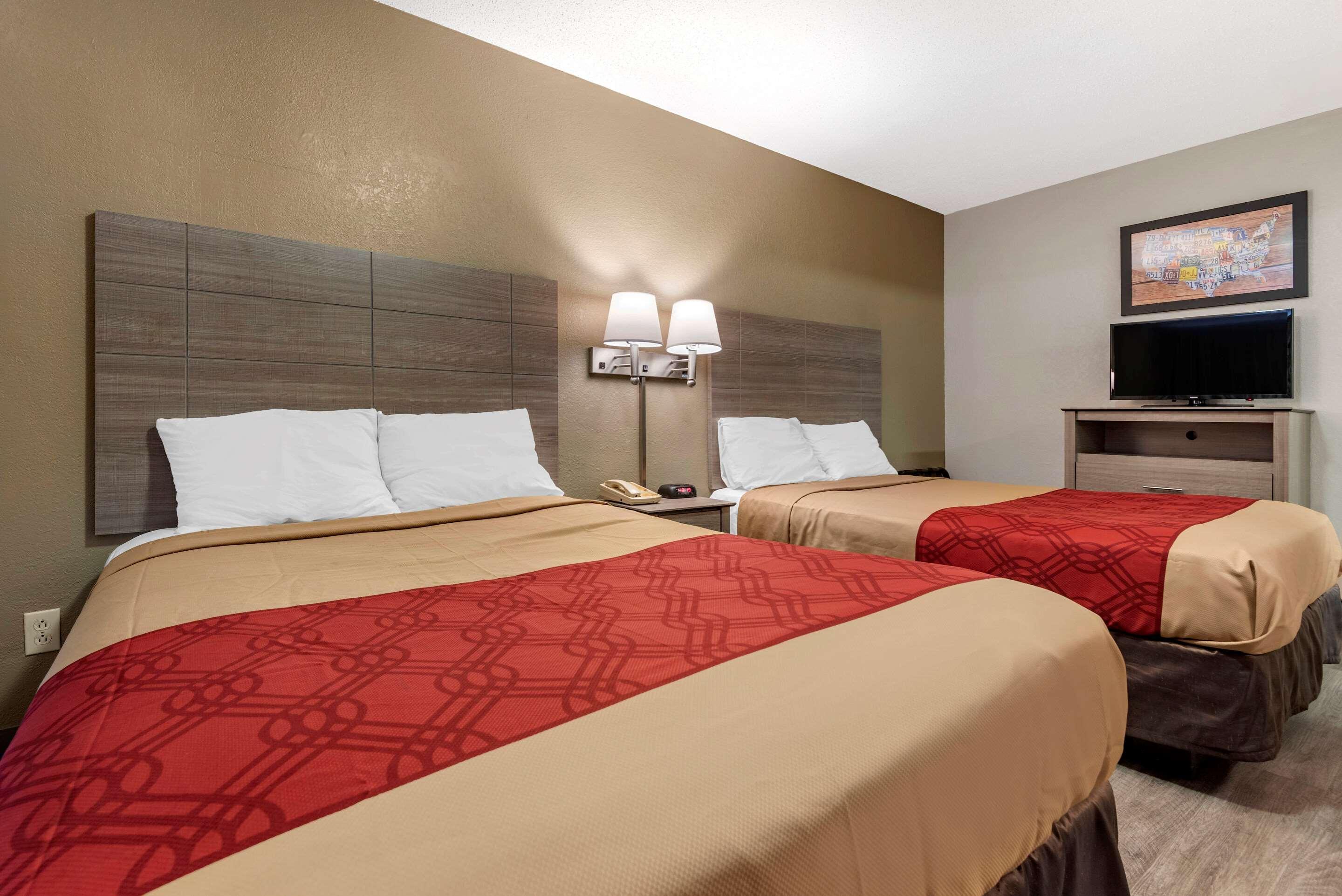 Econo Lodge Dewitt I-90 Eksteriør billede
